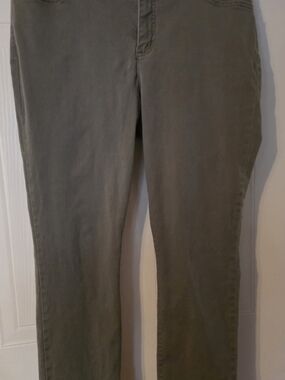 Chaps Petite Olive Cargo-Style Pants